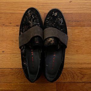 Black and gold Sacha London loafers fits size 9.5 with leaf design